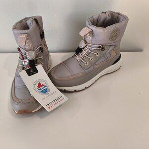 Pajar Furona NWT size 6 - 6.5 women's ankle boots in a beige